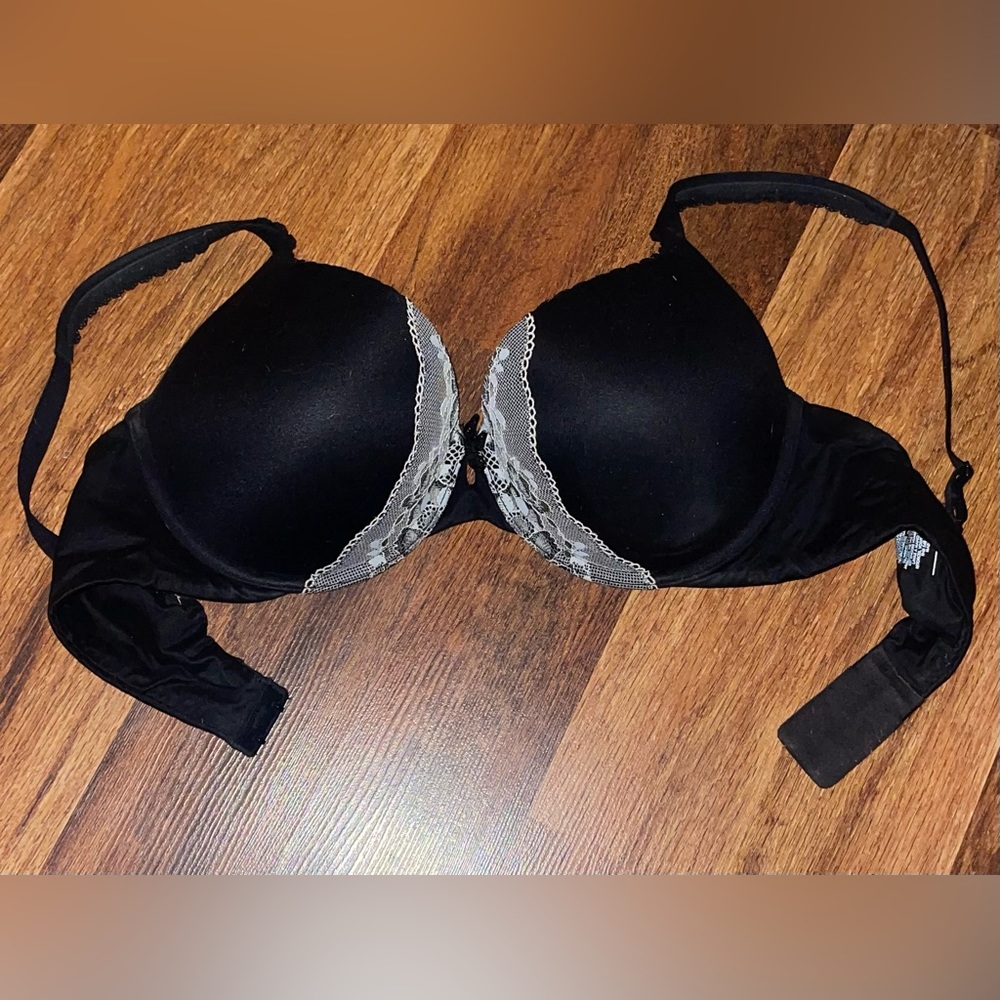 Victoria’s Secret bra!